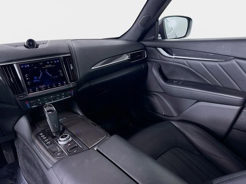 Used 2022 Maserati Levante Modena image 25