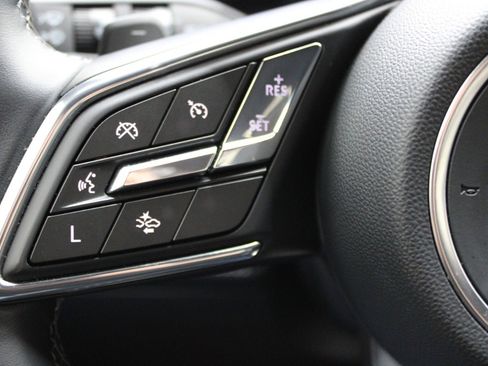 Used 2025 Buick Enclave Sport Touring image 21