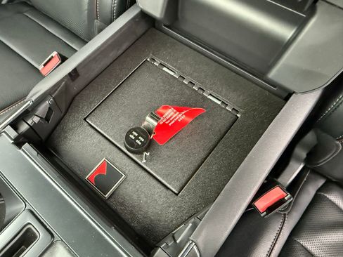 Used 2022 Ford F150 Lariat w/ Equipment Group 502A High image 29