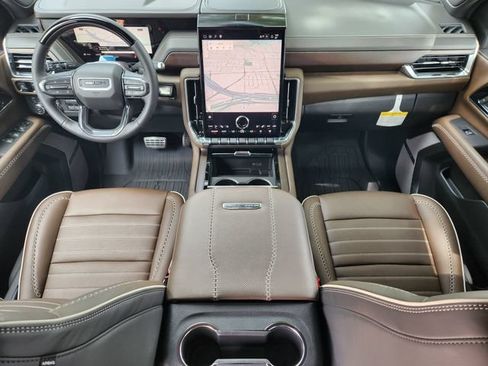 Used 2026 GMC Yukon Denali Ultimate w/ LPO, Floor Liner Package AWD/4WD image 21