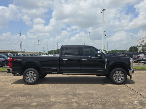 Certified 2025 Ford F350 Lariat w/ Lariat Ultimate Package AWD/4WD image 2