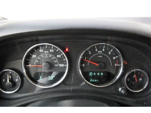 Used 2018 Jeep Wrangler Sport AWD/4WD image 13