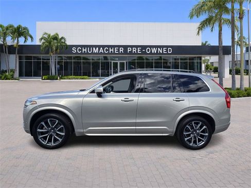 Used 2018 Volvo XC90 T6 Momentum w/ Convenience Package image 4