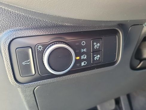 Used 2026 Ford Explorer Active AWD/4WD image 17