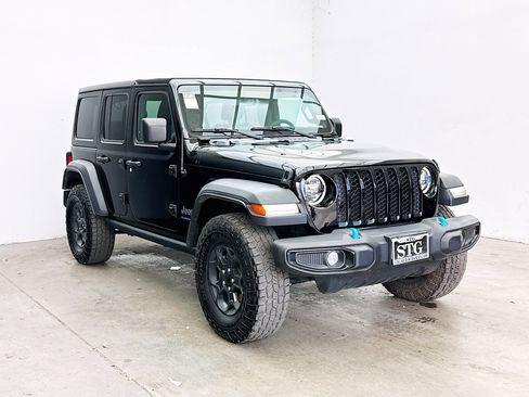 Used 2023 Jeep Wrangler Unlimited w/ 8.4" Radio Group AWD/4WD image 3