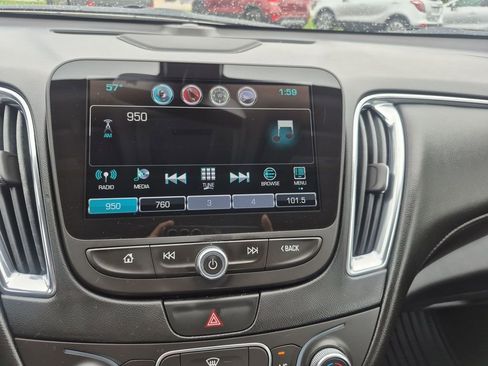 Used 2016 Chevrolet Malibu LT w/ Leather Package FWD image 17