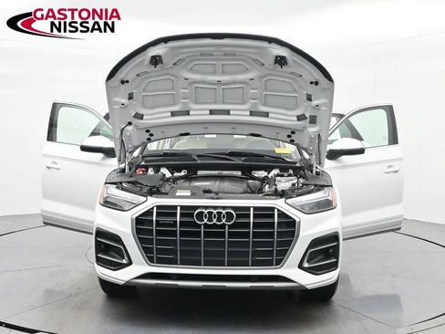 Used 2023 Audi Q5 2.0T Premium w/ Convenience Package AWD/4WD image 43