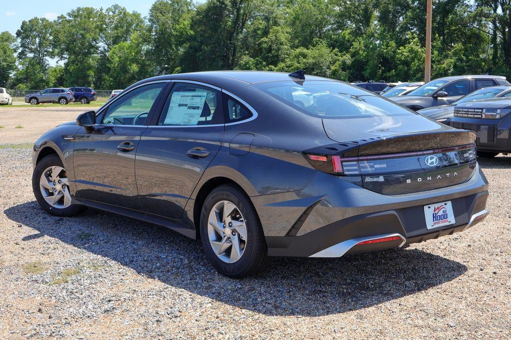 New 2026 Hyundai Sonata SE FWD image 2