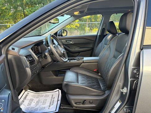 Used 2021 Nissan Rogue Platinum AWD/4WD image 23
