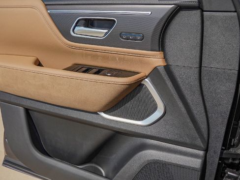 New 2026 INFINITI QX80 Luxe w/ Cargo Package image 17