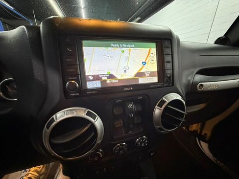 Used 2014 Jeep Wrangler Unlimited Sahara w/ Dual Top Group image 10