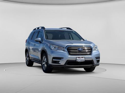 Used 2021 Subaru Ascent Premium w/ Convenience Package AWD/4WD image 4