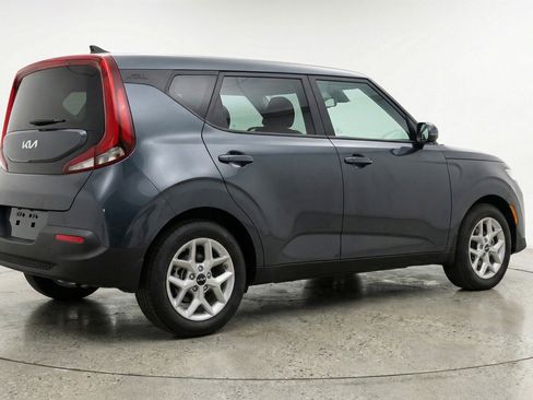 Used 2025 Kia Soul LX w/ LX Technology Package FWD image 9