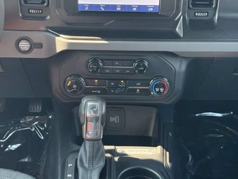 Used 2023 Ford Bronco 4-Door AWD/4WD image 21