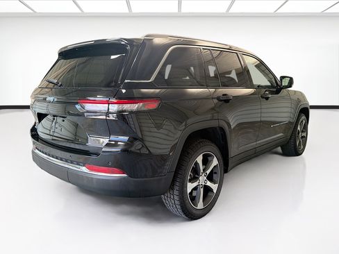 Used 2023 Jeep Grand Cherokee 4WD 4xe image 4