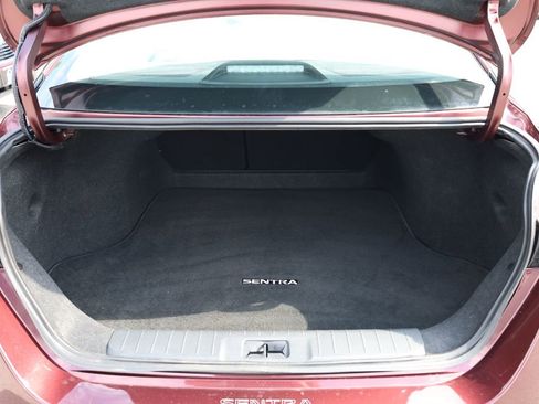 Used 2025 Nissan Sentra SV FWD image 6