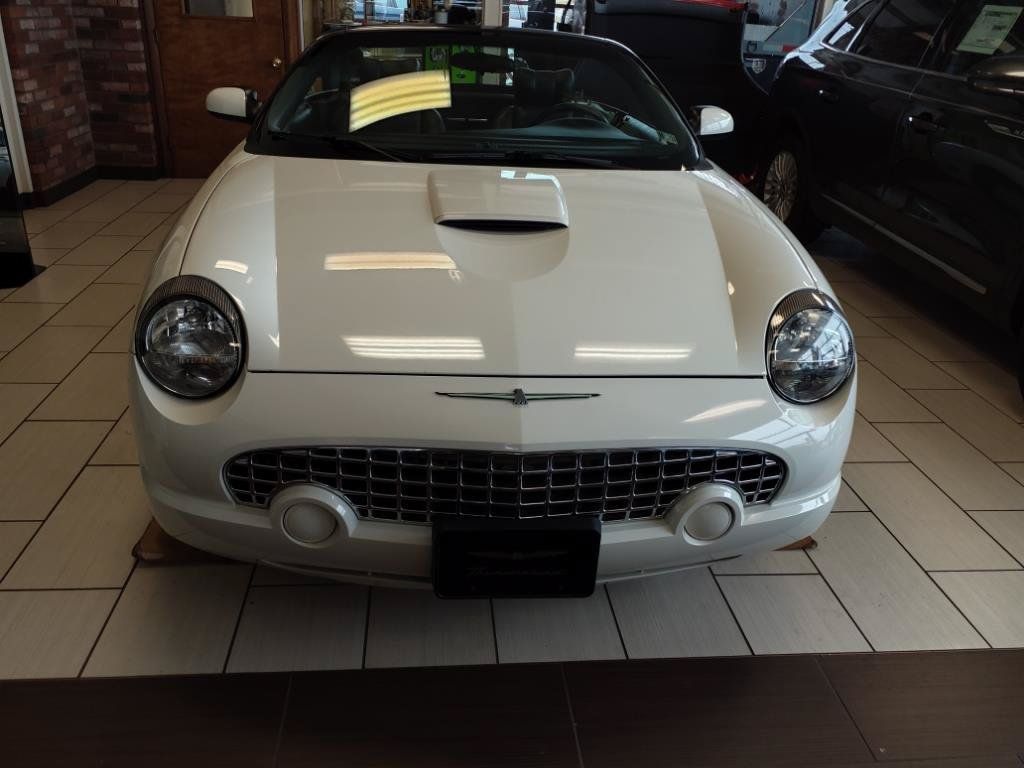 Used 2002 Ford Thunderbird RWD image 2