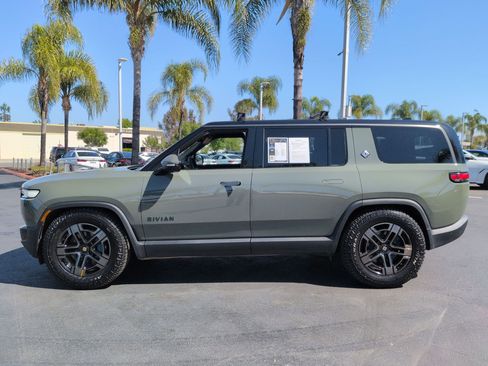 Used 2026 Rivian R1S Premium AWD/4WD image 7