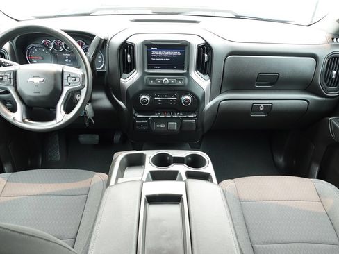 Used 2022 Chevrolet Silverado 2500 Custom w/ Custom Convenience Package AWD/4WD image 38