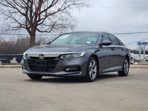 Certified 2019 Honda Accord EX image 3
