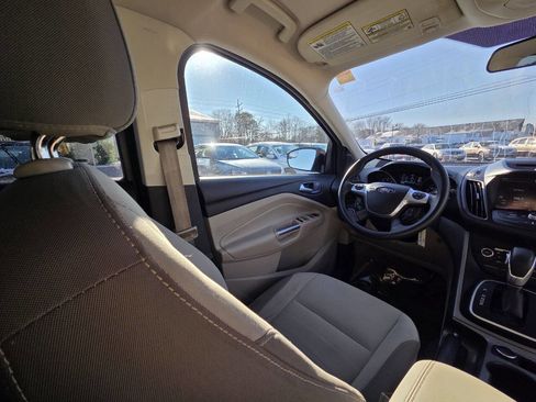 Used 2014 Ford Escape SE w/ Equipment Group 201A image 17