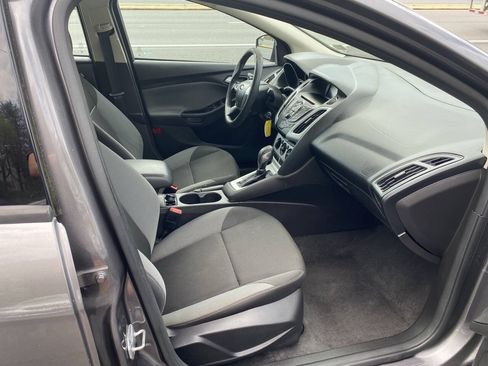 Used 2014 Ford Focus SE FWD image 12