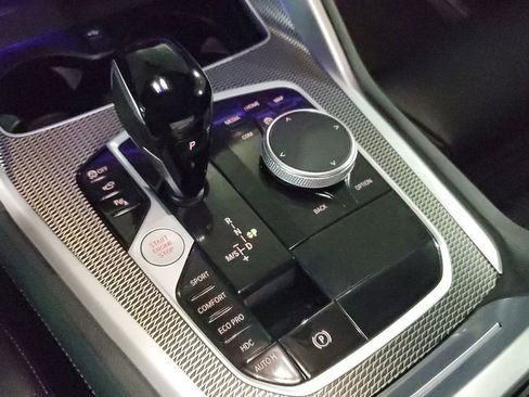 Used 2022 BMW X6 xDrive40i w/ M Sport Package image 31