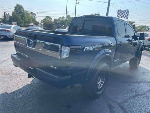 Used 2018 Nissan Titan PRO-4X w/ Pro-4x Utility Package AWD/4WD image 9