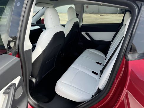 Used 2021 Tesla Model Y Long Range image 12