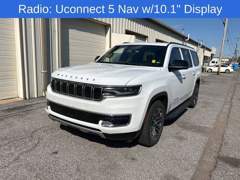 Used 2024 Jeep Wagoneer L Series II w/ Flexible Seating Group image 4