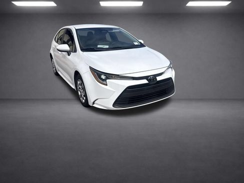 Used 2024 Toyota Corolla LE FWD image 10