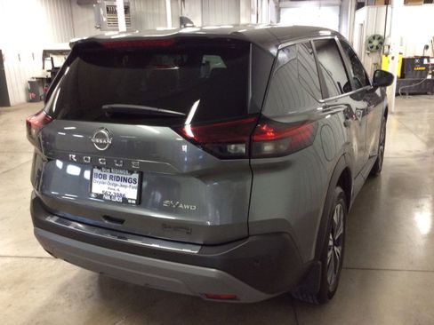 Used 2022 Nissan Rogue SV image 6
