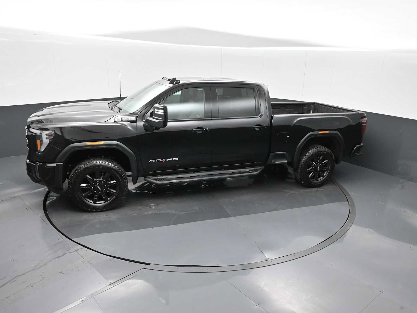 Used 2024 GMC Sierra 2500 AT4 w/ AT4 Preferred Package AWD/4WD image 23
