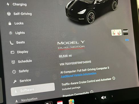 Used 2022 Tesla Model Y Performance AWD/4WD image 8