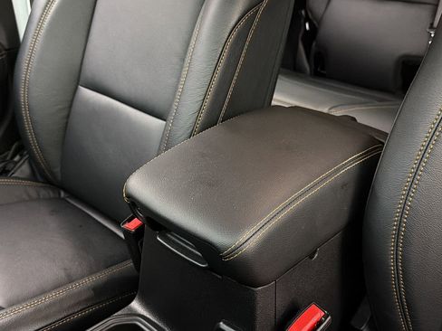 Used 2025 Jeep Wrangler Unlimited Sahara AWD/4WD image 37