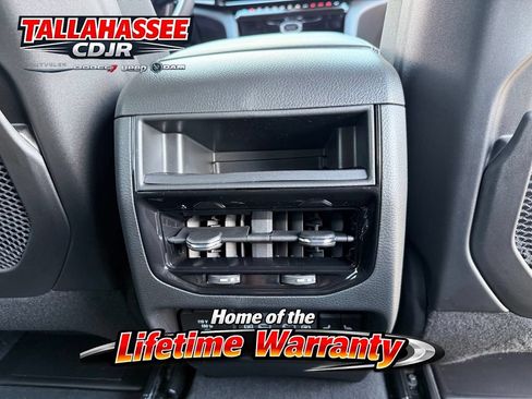 New 2026 Jeep Grand Cherokee Limited w/ Luxury Tech Group II RWD image 33