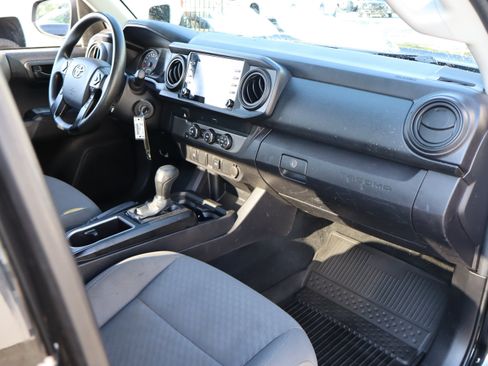 Used 2022 Toyota Tacoma SR RWD image 32