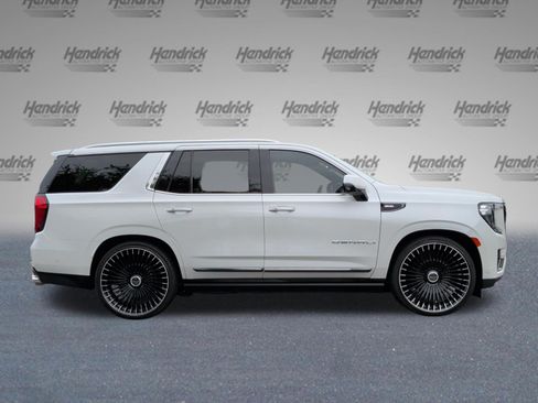 Used 2023 GMC Yukon Denali Ultimate AWD/4WD image 6