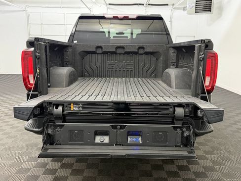 Used 2021 GMC Sierra 1500 AT4 w/ AT4 Premium Package AWD/4WD image 21