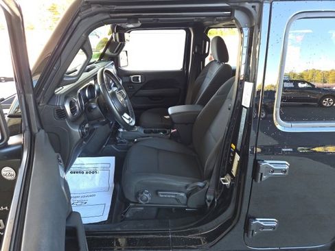 Used 2021 Jeep Wrangler Unlimited Sahara w/ Uconnect 4C Nav & Sound Group image 18