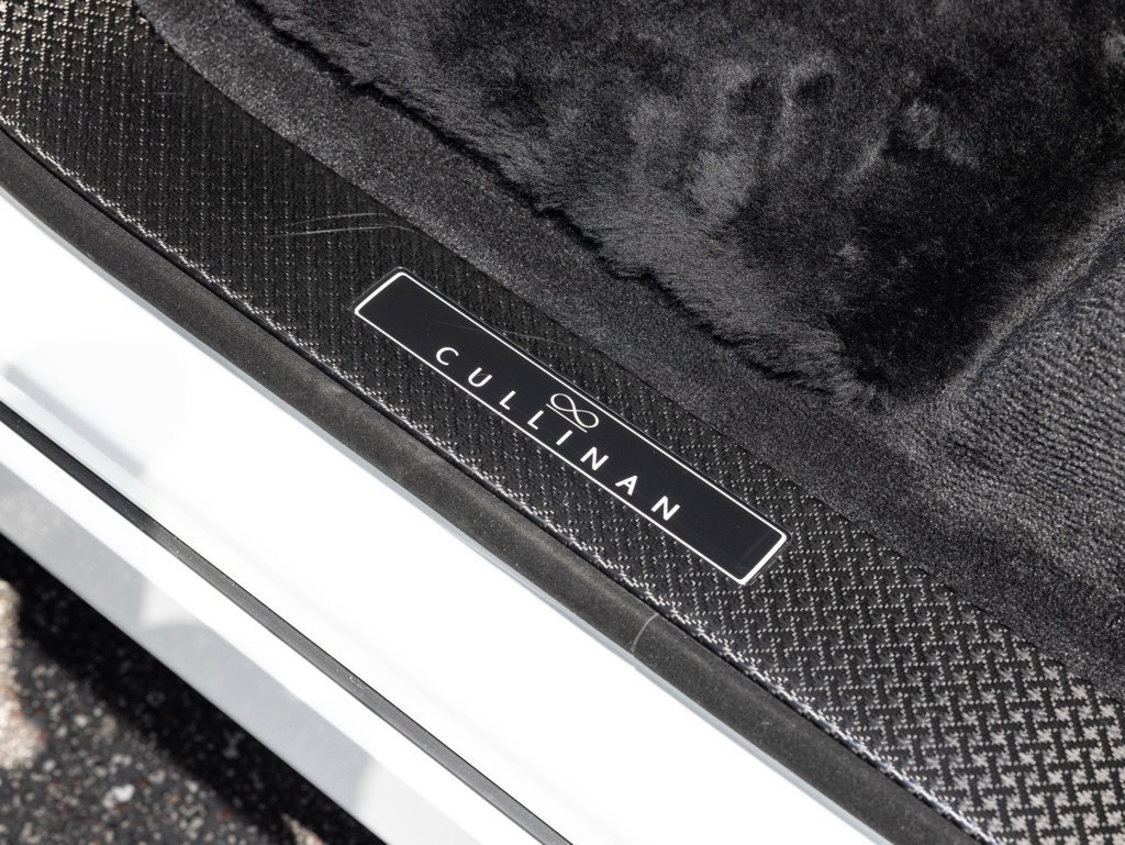 New 2027 Rolls-Royce Cullinan Black Badge AWD/4WD image 32