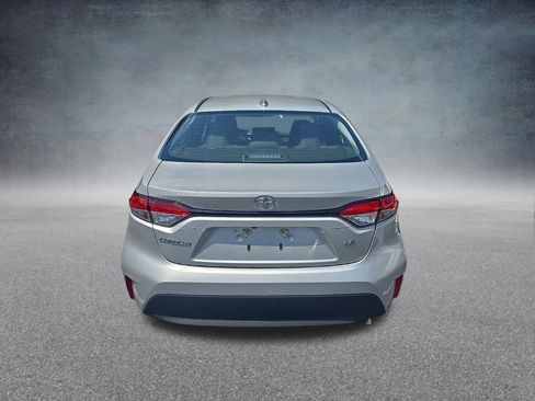 Used 2025 Toyota Corolla LE FWD image 8