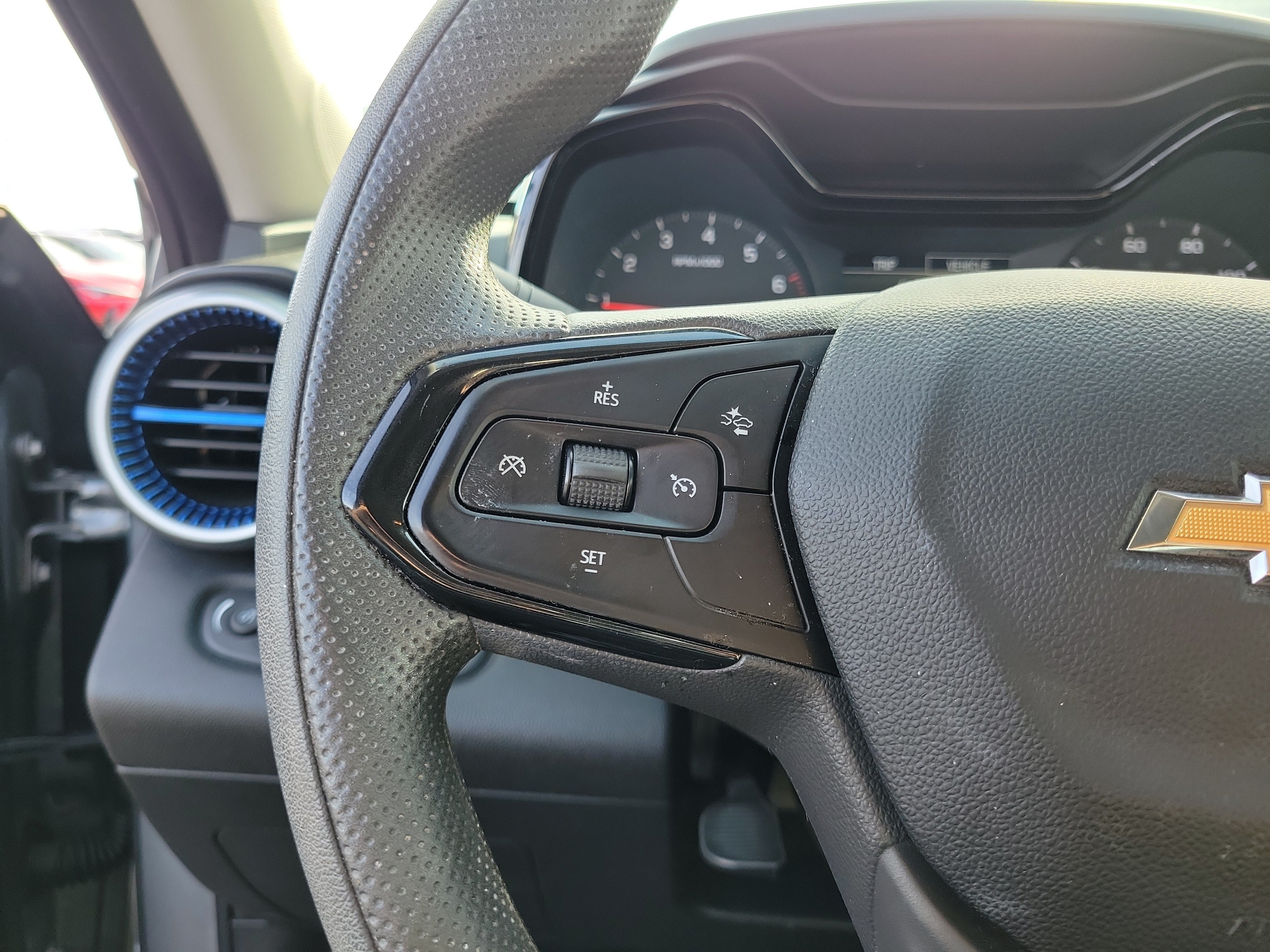 Used 2024 Chevrolet Trax LS w/ Driver Confidence Package FWD image 23