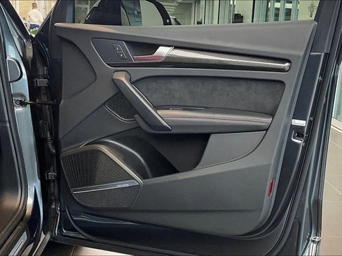 Used 2024 Audi SQ5 Premium Plus w/ S Sport Package image 21