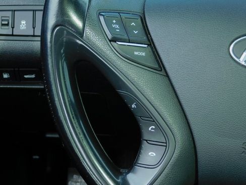 Used 2014 Hyundai Sonata Limited w/ Technology Package 05 image 17