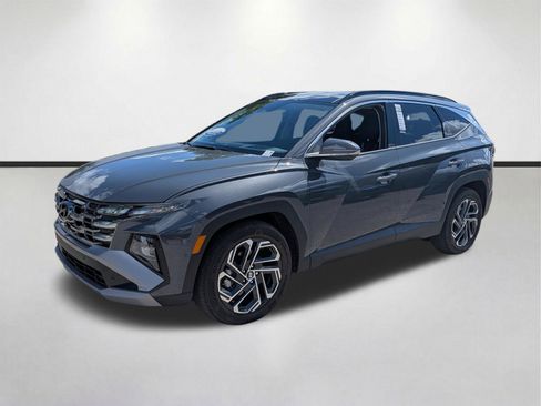 Used 2025 Hyundai Tucson Limited FWD image 8