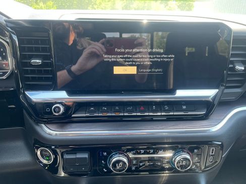 Used 2023 GMC Sierra 1500 SLT w/ SLT Premium Plus Package AWD/4WD image 25