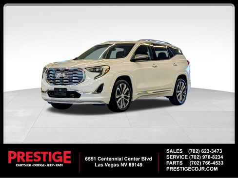 Used 2020 GMC Terrain Denali w/ Denali Premium Package FWD image 1