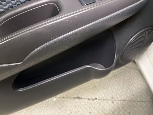 Used 2016 Nissan Versa Note SV image 35