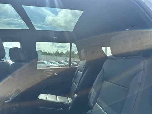 Used 2023 Chevrolet Tahoe High Country AWD/4WD image 17